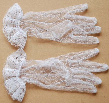 Elegant Multicolor Short Fingered Wedding Gloves