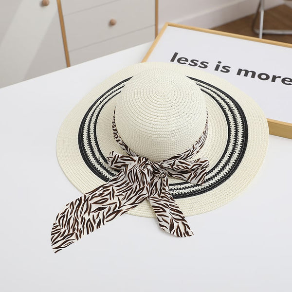 Trendy Women's Foldable Beach Hat for Stylish Looks